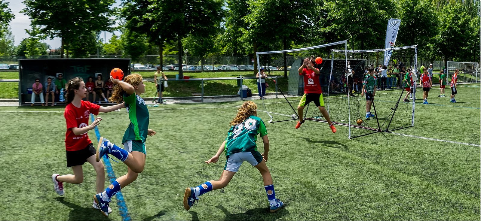 How to play handball: learn all the rules of the game.