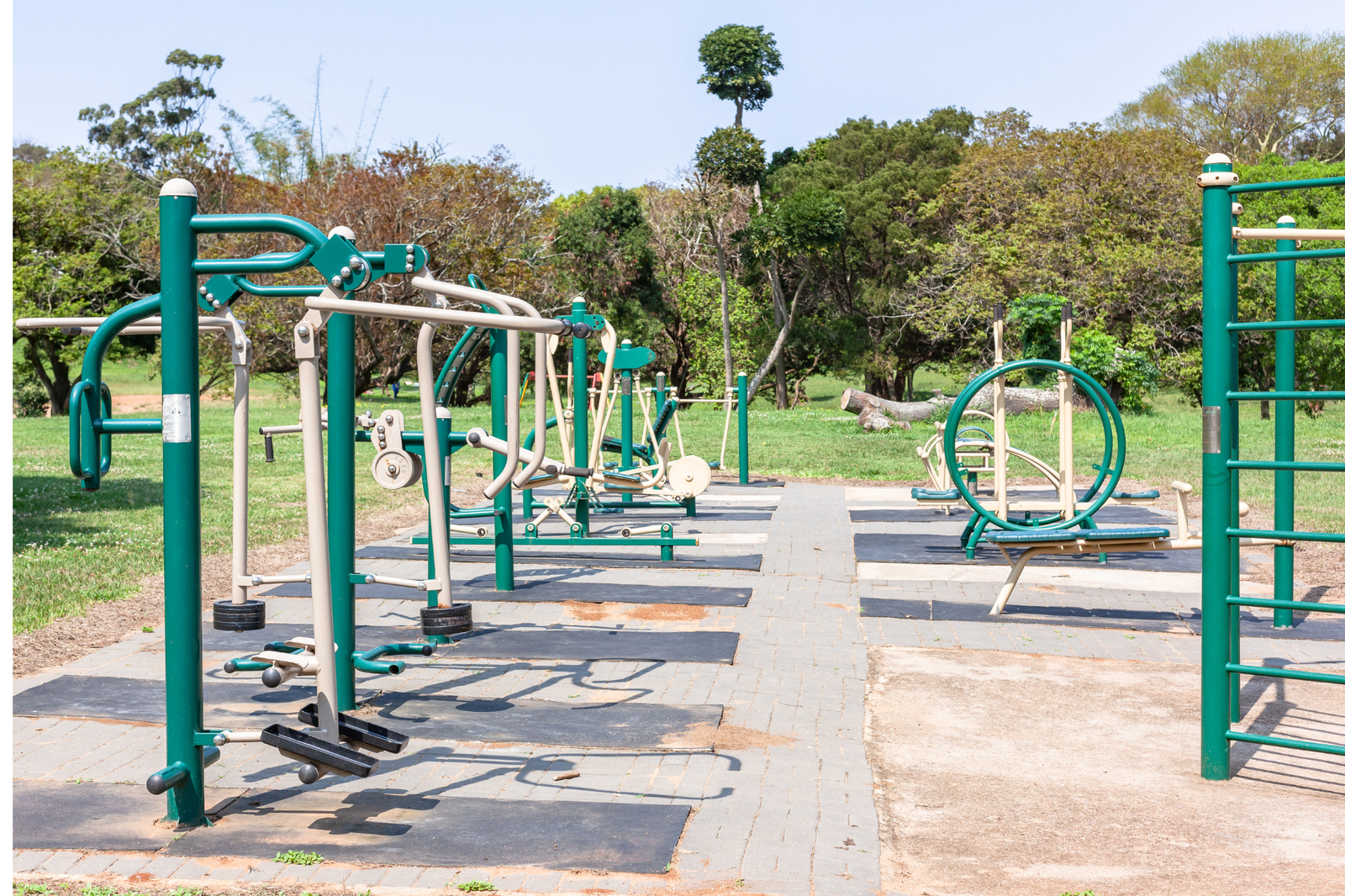 Outdoor Gym Cost and Design for Communities and Sports Facilities